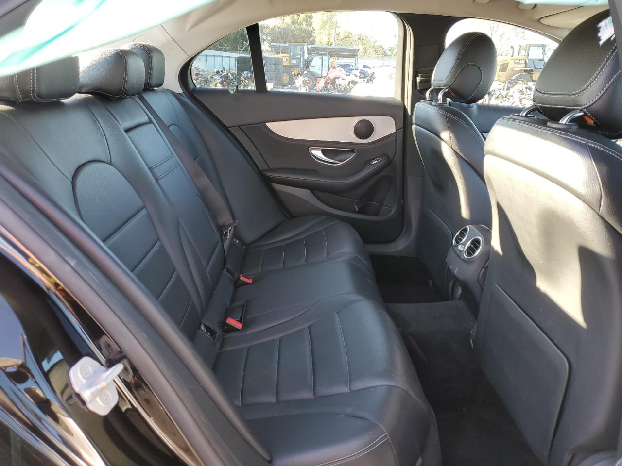 2015 Mercedes-Benz C-klasse VIN 55SWF4KB0FU021020 Copart auction photo, side damage thumbnail 11