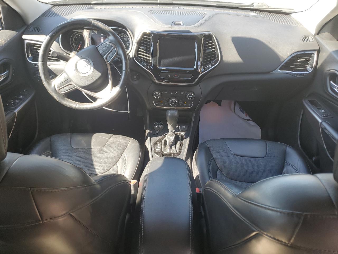 2020 Jeep Grand Cherokee VIN 1C4PJMDX0LD620726 Copart auction photo, front end / minor dent/scratches damage thumbnail 8