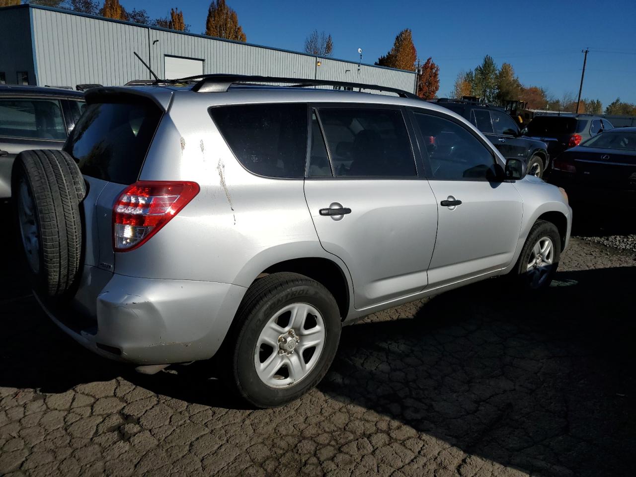 2009 Toyota RAV 4 VIN JTMBF33V19D013362 Copart auction photo, front end / undercarriage damage thumbnail 3