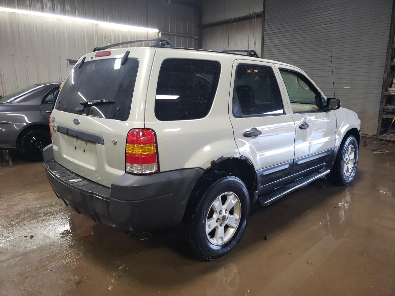 2006 Ford Escape VIN 1FMYU03186KA57213 Copart auction photo, side damage thumbnail 3