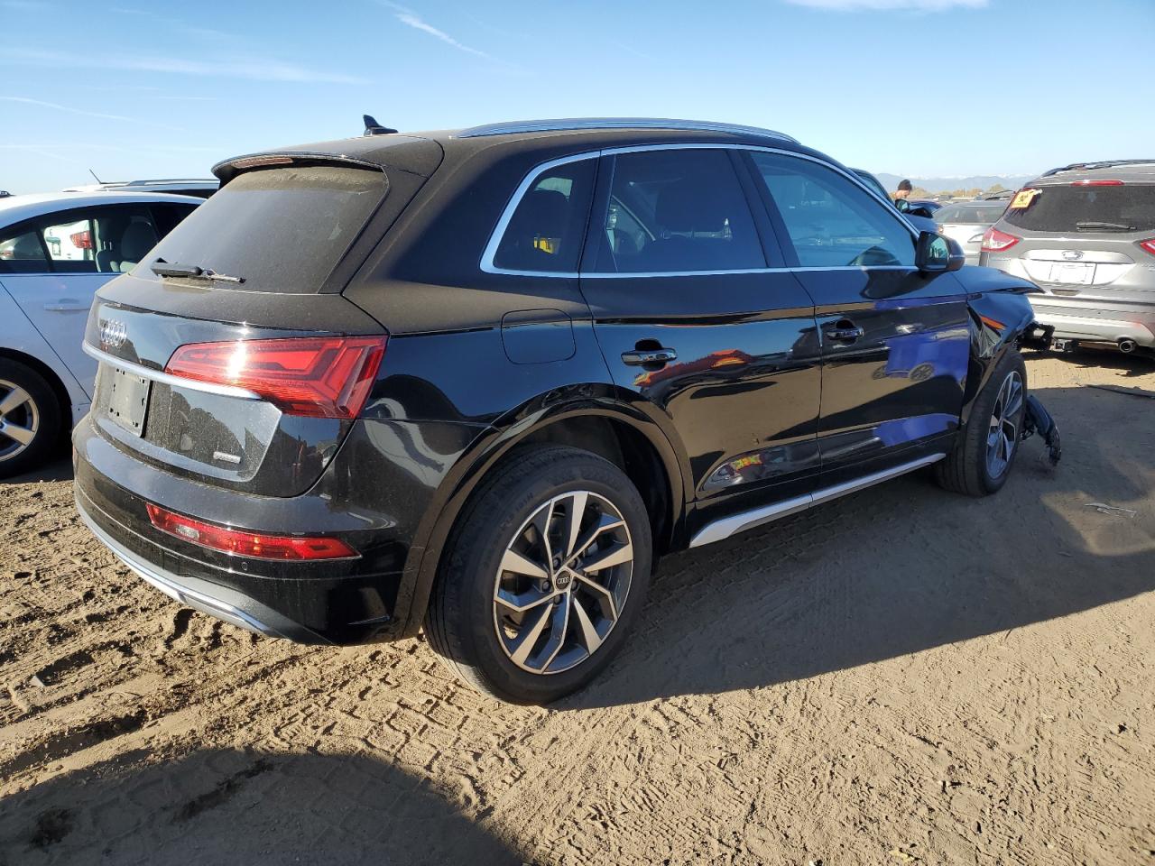 2021 Audi Q5 VIN WA1BAAFY2M2051934 Copart auction photo, front end damage thumbnail 3
