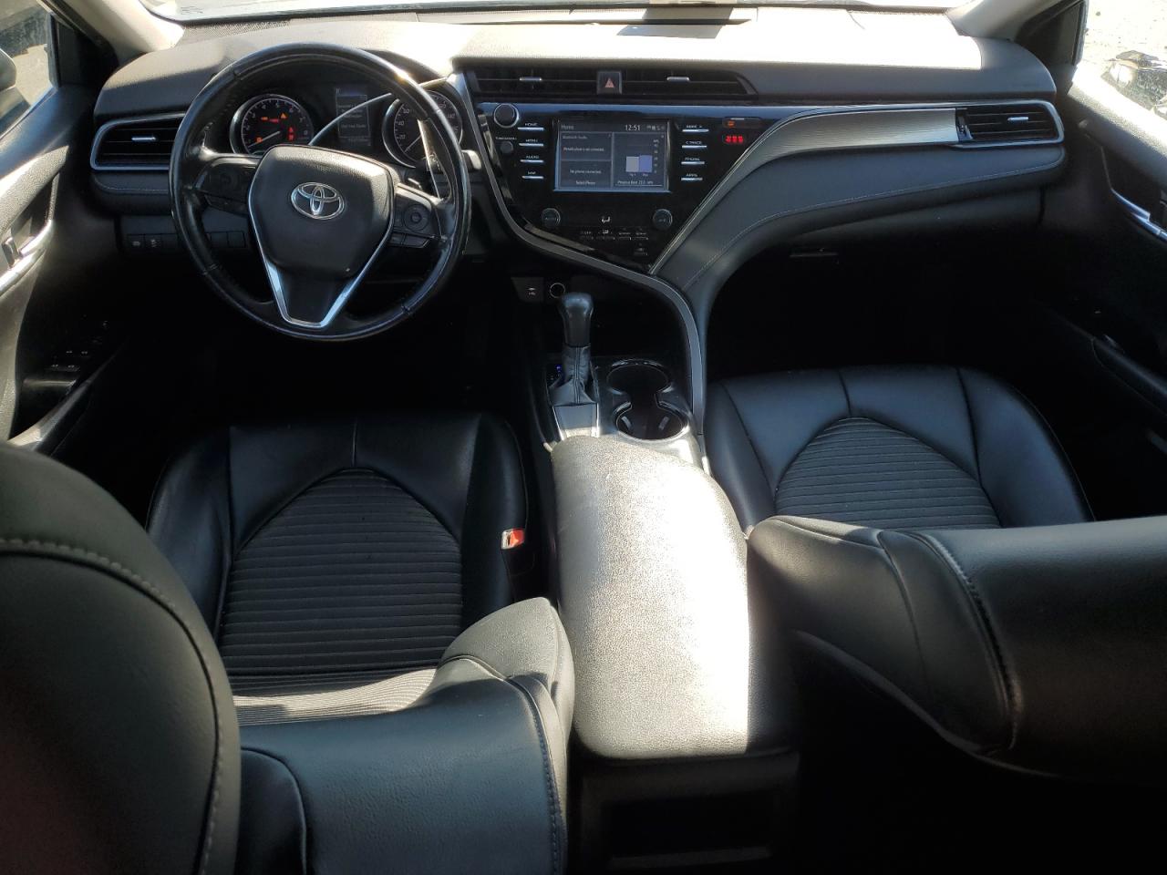 2019 Toyota Camry VIN 4T1B11HK0KU808048 Copart auction photo, side / front end damage thumbnail 8