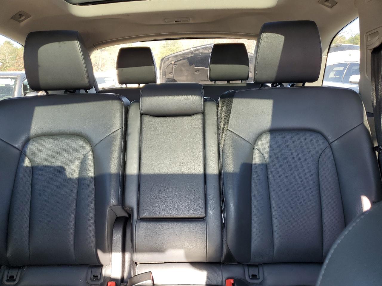 2015 Audi Q7 VIN WA1DGAFE9FD017610 Copart auction photo, normal wear / minor dent/scratches damage thumbnail 10