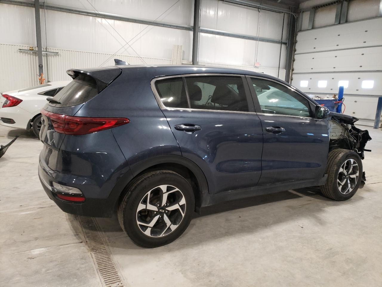 2022 KIA Sportage VIN KNDPMCAC7N7010018 Copart auction photo, front end damage thumbnail 3