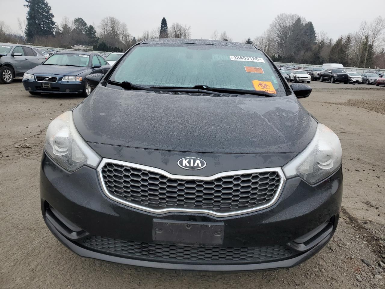 2016 KIA Forte VIN KNAFK4A68G5510878 Copart auction photo, vandalism damage thumbnail 5