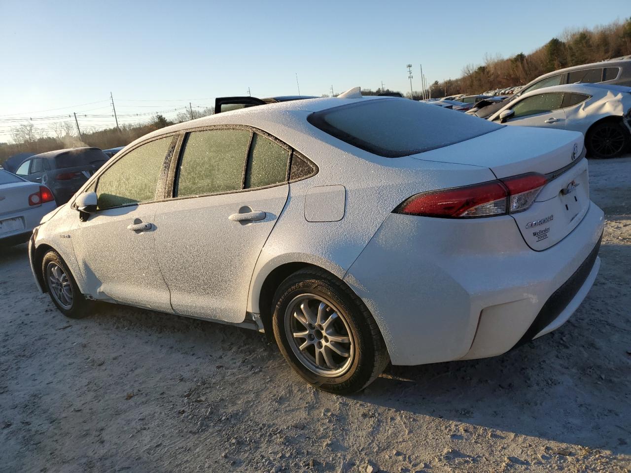 2020 Toyota Corolla VIN JTDEBRBE9LJ003782 Copart auction photo, front end damage thumbnail 2