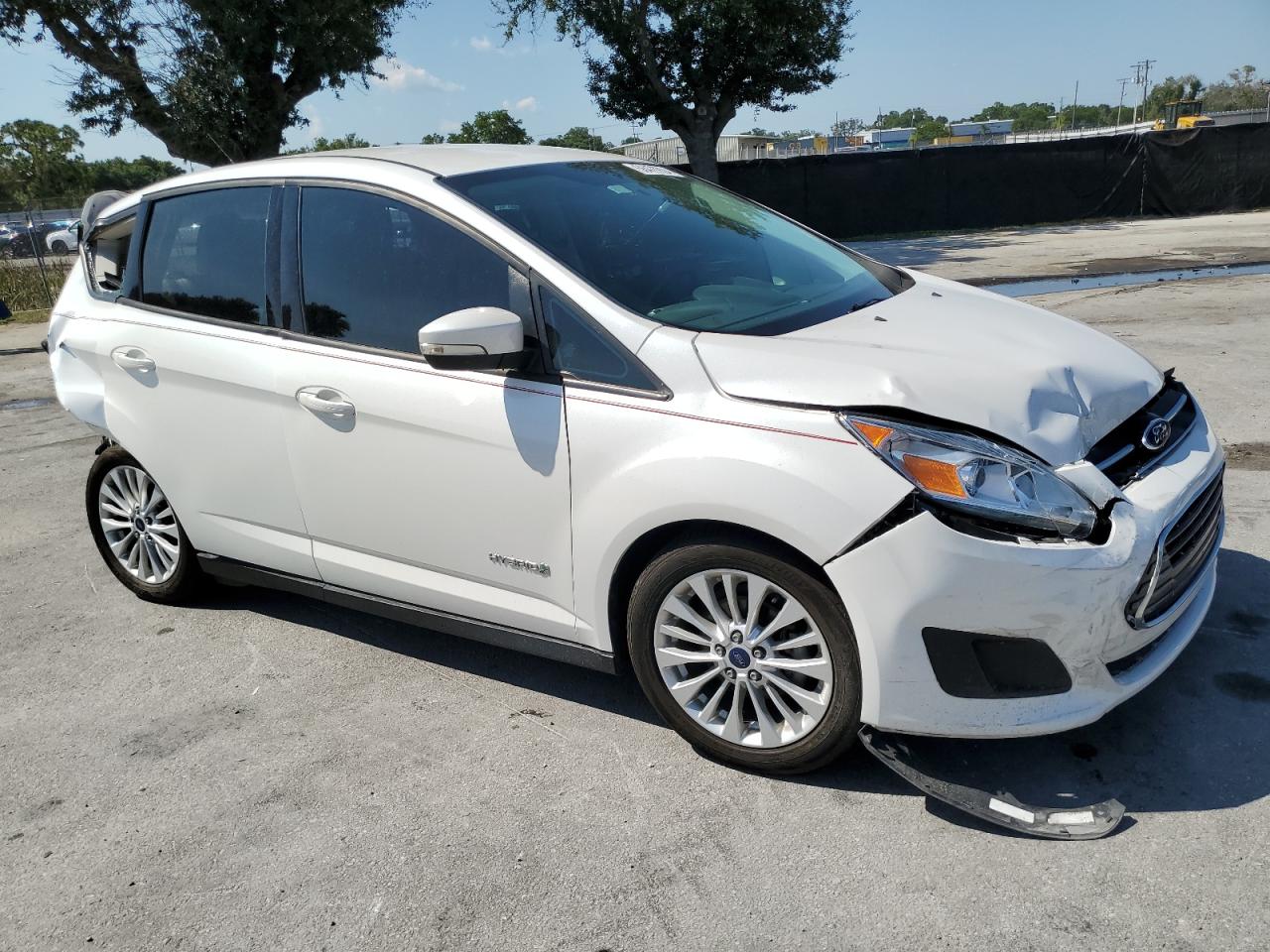 2017 Ford C-MAX VIN 1FADP5AU7HL114475 Copart auction photo, rear end / front end damage thumbnail 4