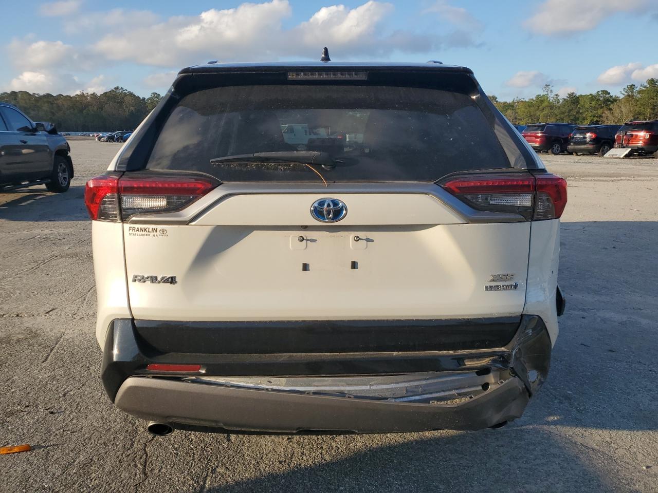 2020 Toyota RAV 4 VIN 2T3EWRFV9LW064419 Copart auction photo, side damage thumbnail 6