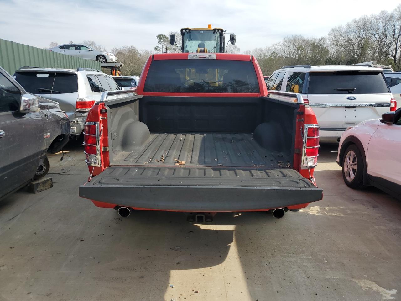 2015 RAM 1500 VIN 1C6RR6KT6FS608441 Copart auction photo, water/flood / minor dent/scratches damage thumbnail 6