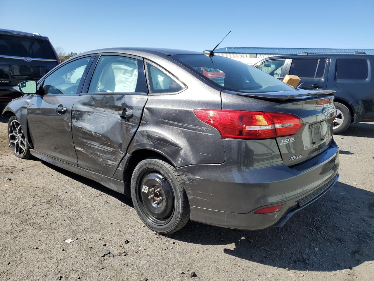 2016 Ford Focus VIN 1FADP3F24GL228265 Copart auction photo, front end / side damage thumbnail 2