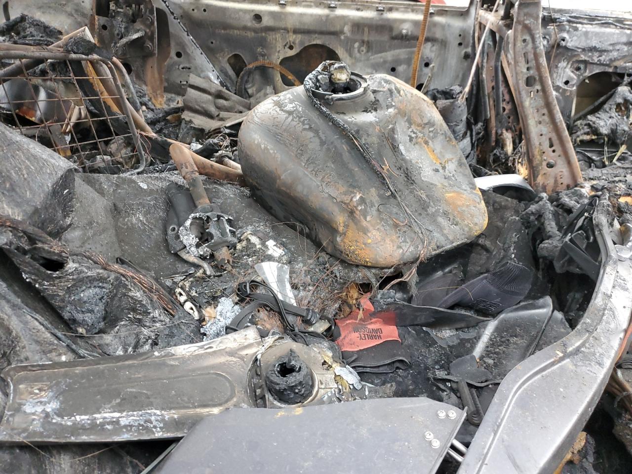 2020 Chevrolet Equinox VIN 2GNAXUEV3L6141577 Copart auction photo, burn / burn - interior damage thumbnail 11