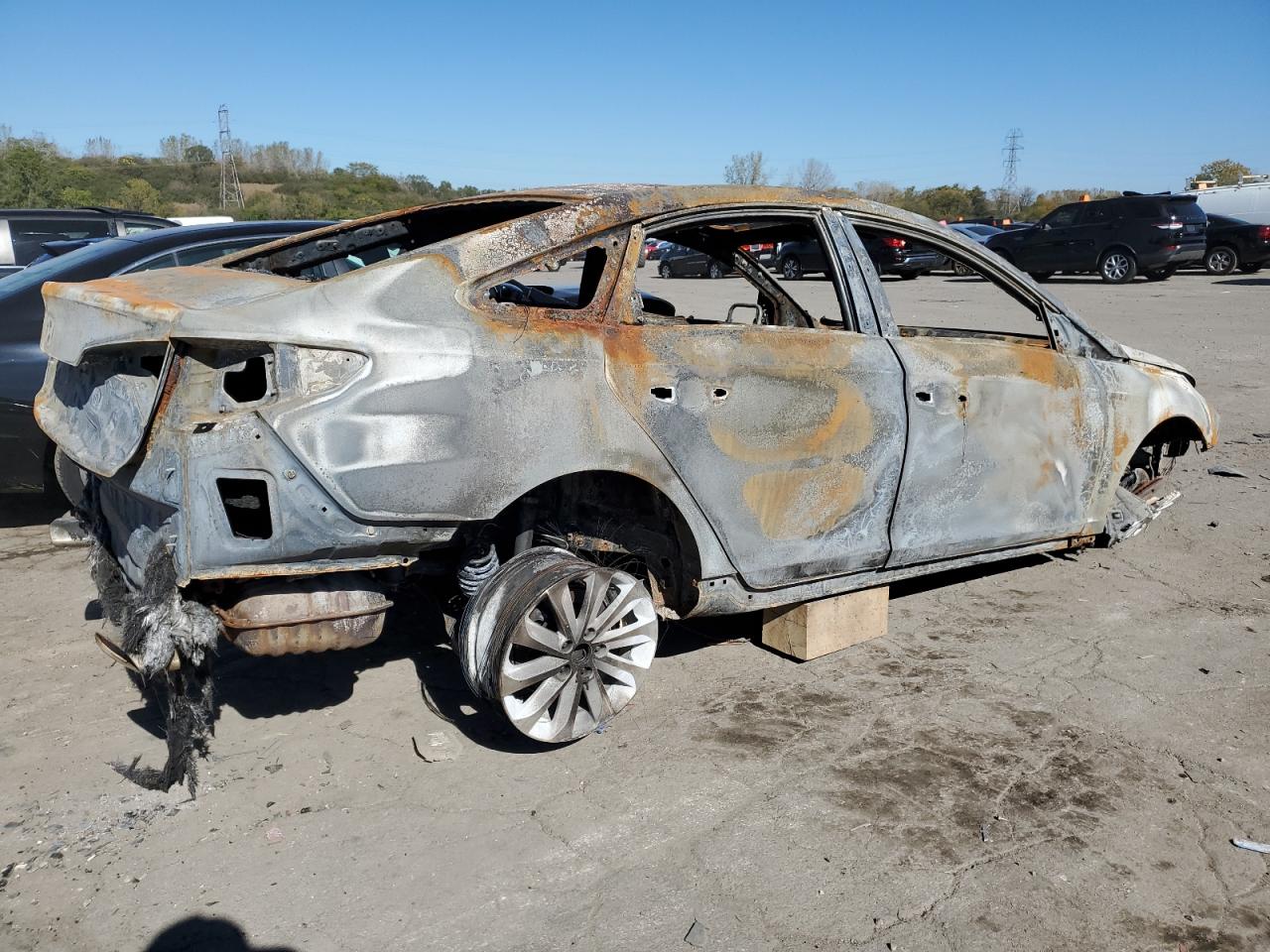 2017 Hyundai Sonata VIN 5NPE34AF5HH478761 Copart auction photo, burn / missing/altered vin damage thumbnail 3