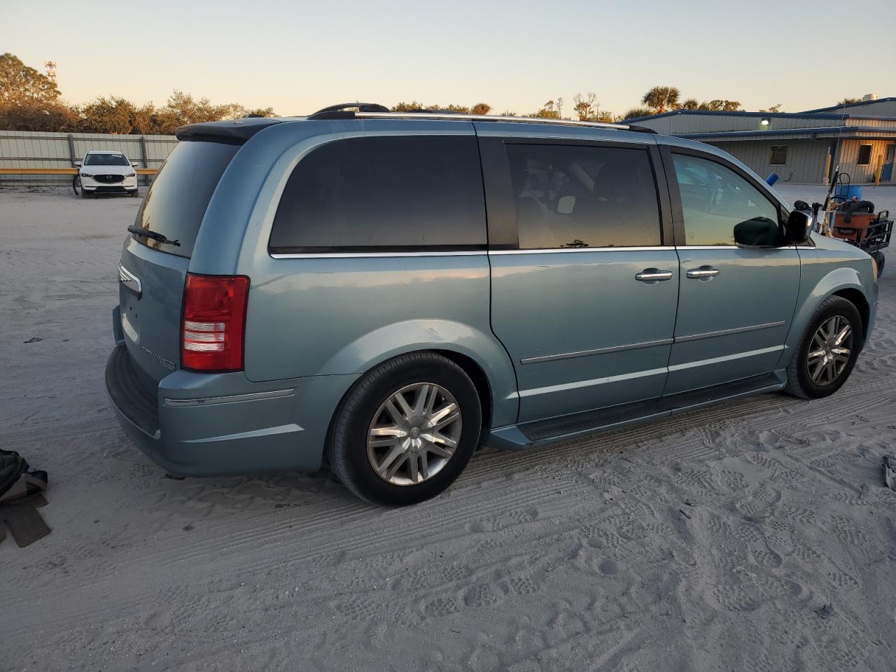 2009 Chrysler Town & Country VIN 2A8HR64XX9R649125 Copart auction photo, front end damage thumbnail 3