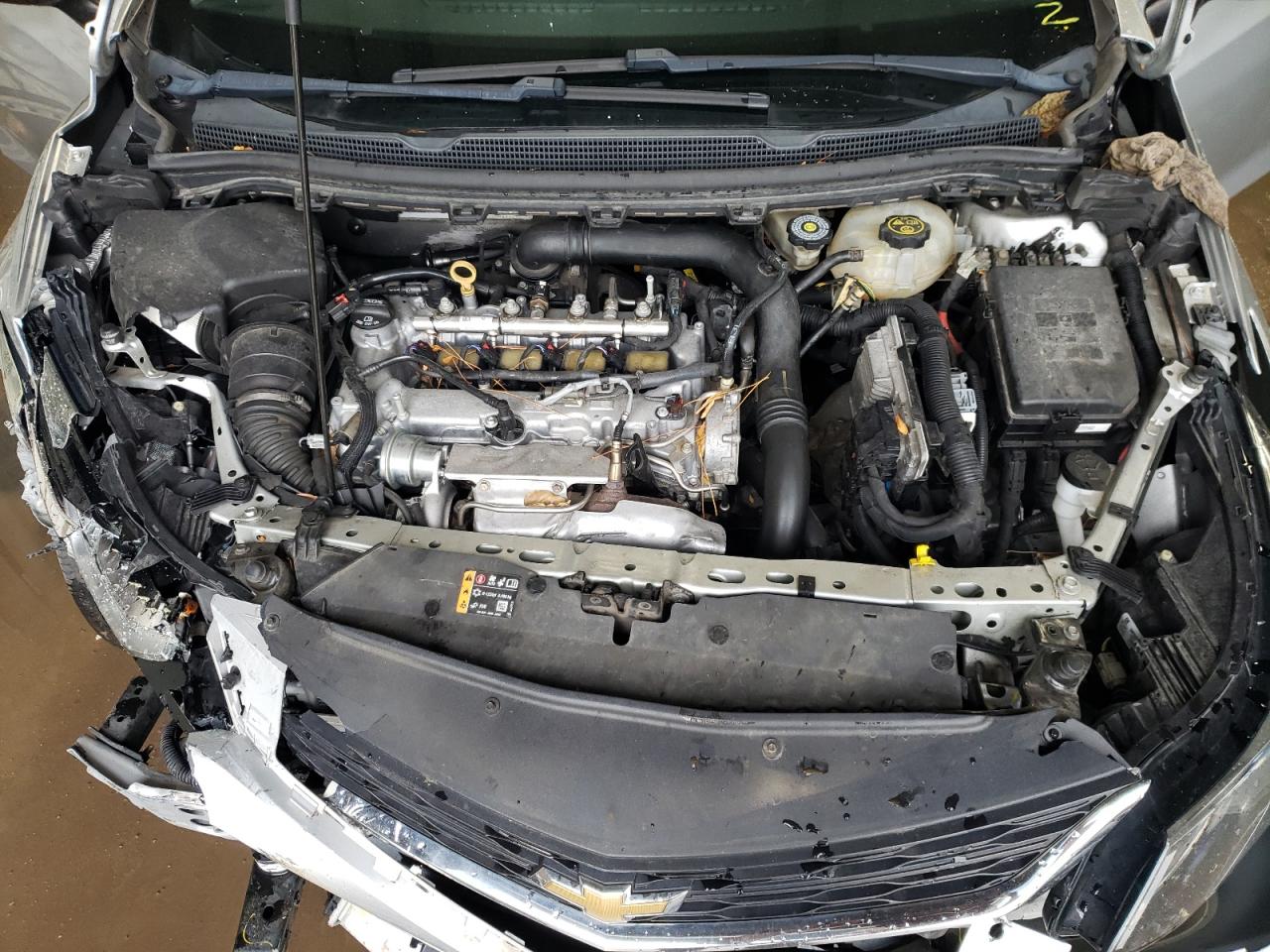 2018 Chevrolet Cruze VIN 1G1BE5SM4J7122031 Copart auction photo, front end damage thumbnail 11