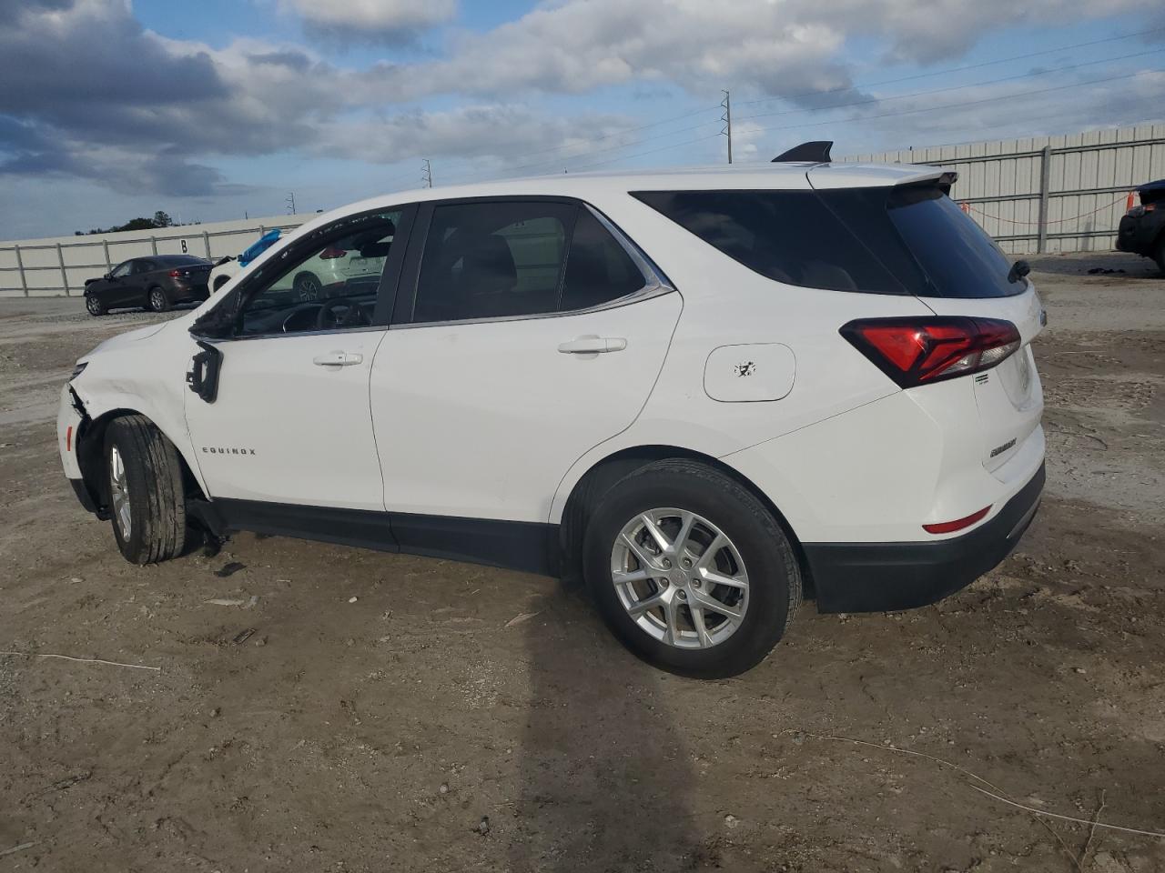 2022 Chevrolet Equinox VIN 3GNAXKEVXNL105663 Copart auction photo, front end / minor dent/scratches damage thumbnail 2