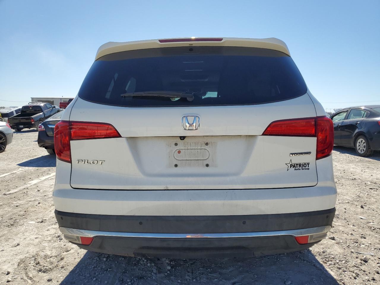 2017 Honda Pilot VIN 5FNYF5H90HB041050 Copart auction photo, side damage thumbnail 6