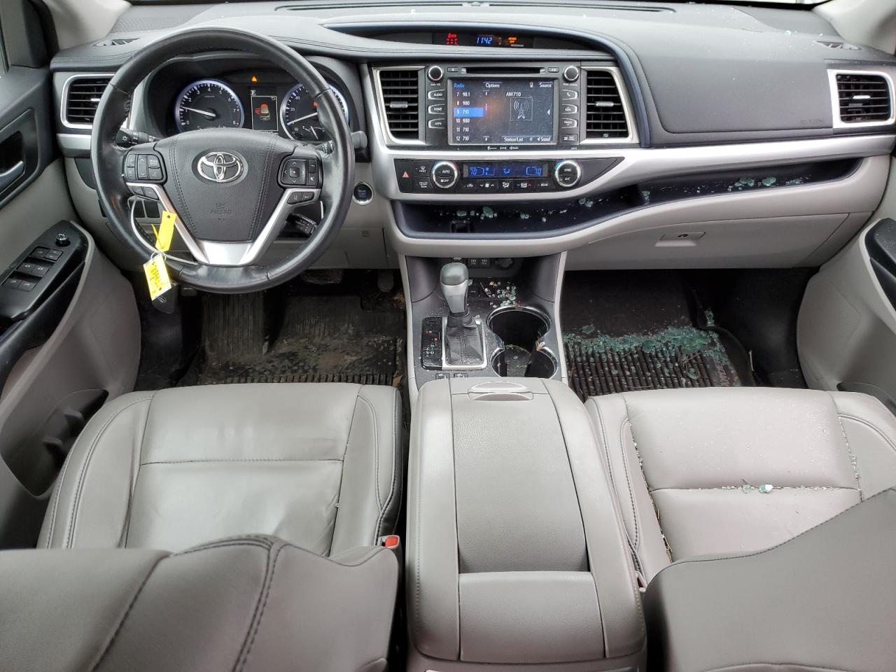 2018 Toyota Highlander VIN 5TDJZRFH2JS497739 Copart auction photo, side damage thumbnail 8
