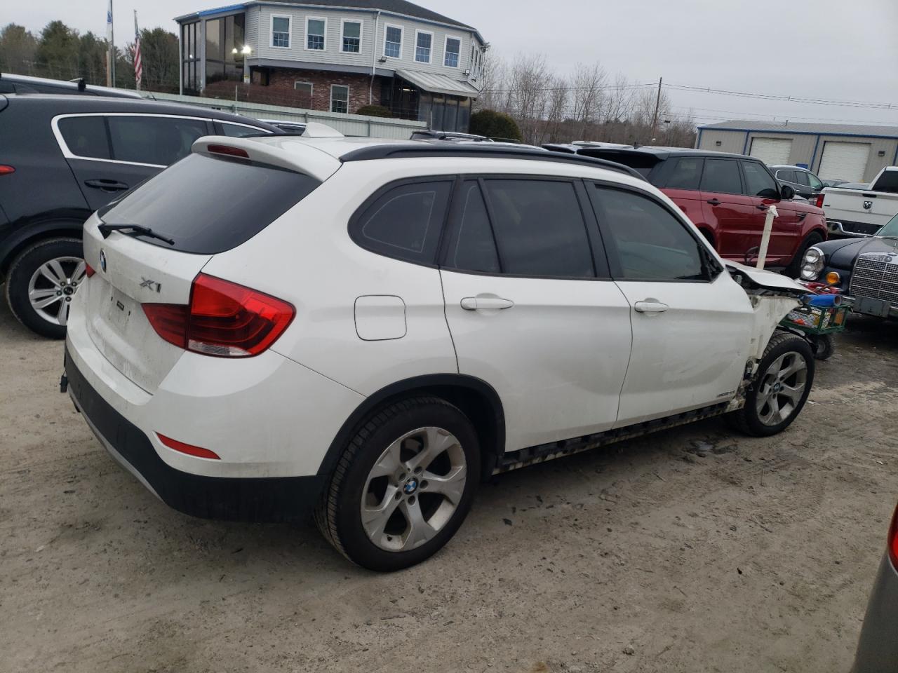 2014 BMW X1 VIN WBAVM1C50EVW50431 Copart auction photo, front end / side damage thumbnail 3