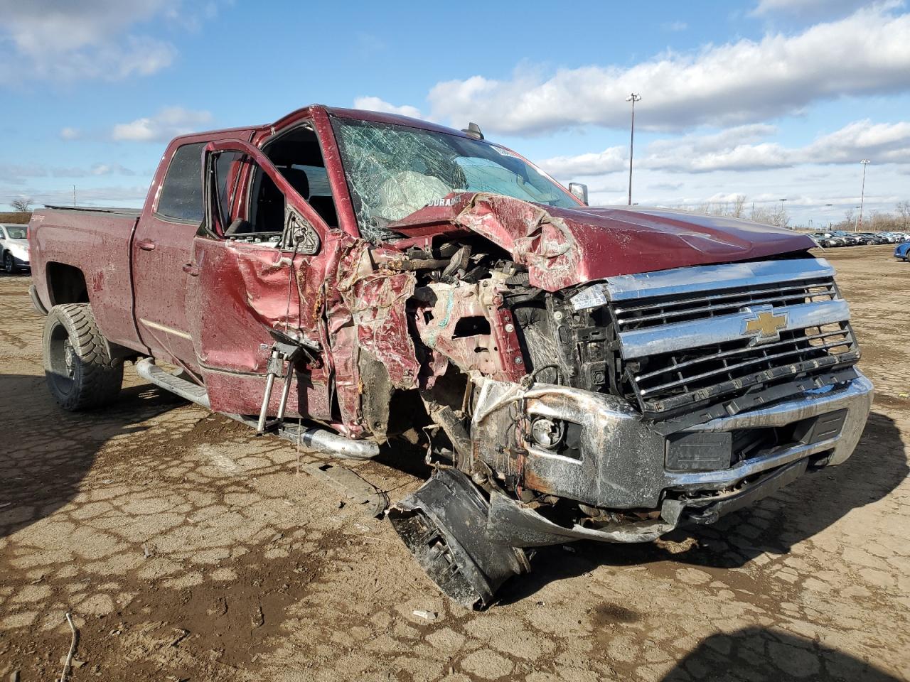 2015 Chevrolet Silverado VIN 1GC1KVEG0FF542173 Copart auction photo, front end / side damage thumbnail 4