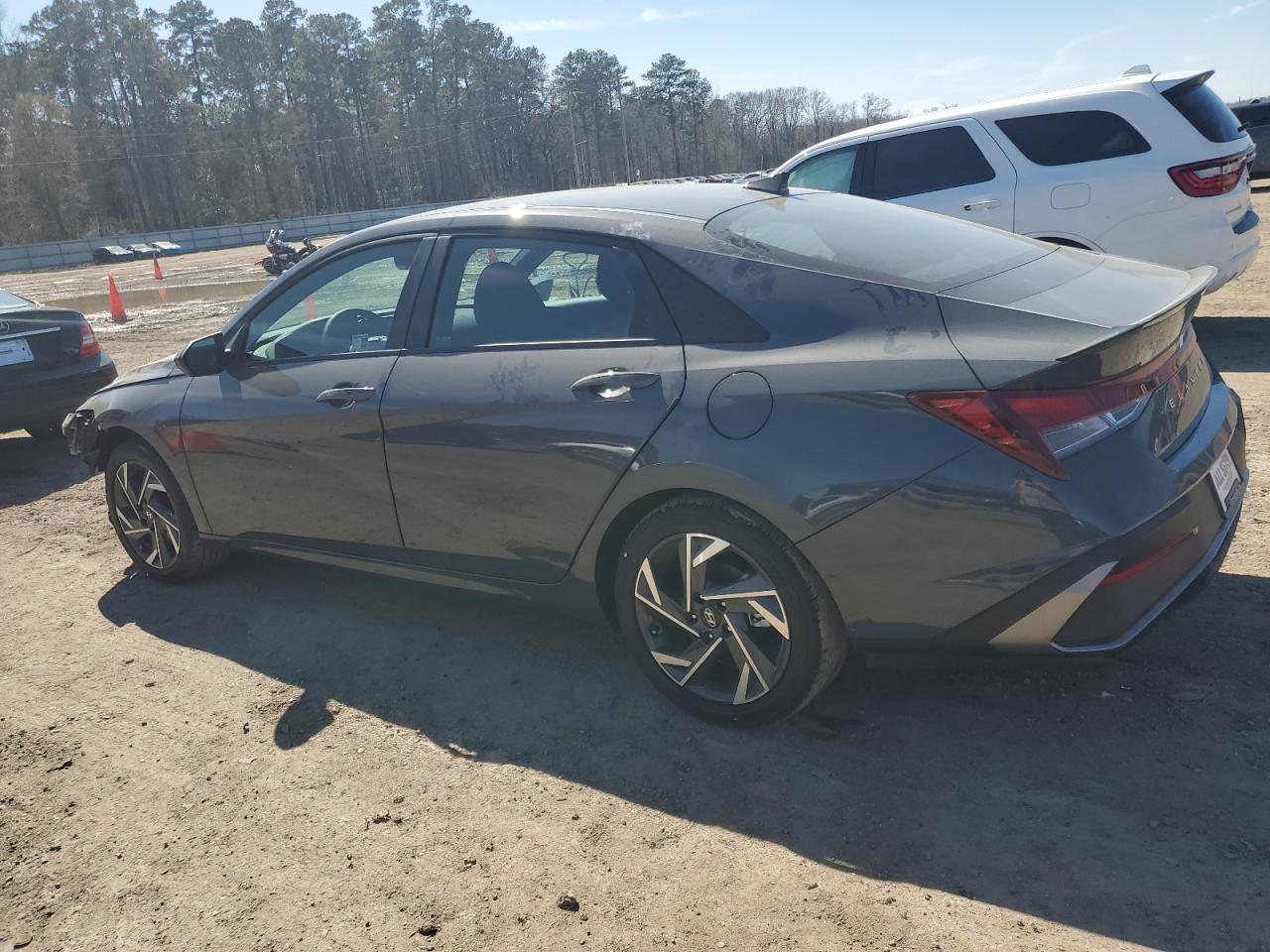 2025 Hyundai Elantra VIN KMHLM4DG9SU935041 Copart auction photo, front end damage thumbnail 2