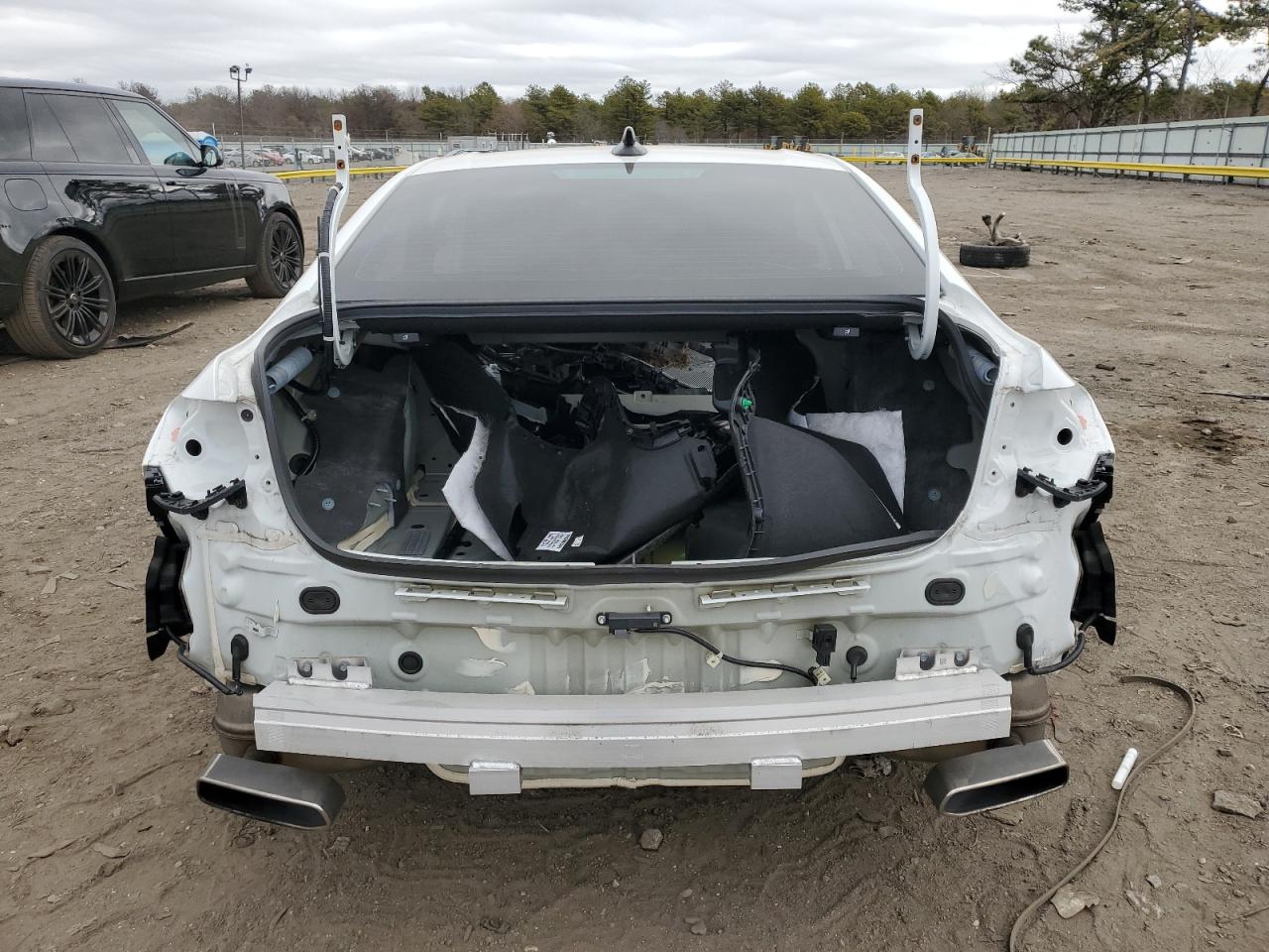 2022 Acura TLX VIN 19UUB6F56NA003683 Copart auction photo, stripped / vandalism damage thumbnail 6