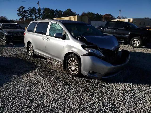 2016 Toyota Sienna VIN 5TDYK3DC7GS736573 Copart auction photo, front end damage thumbnail 14