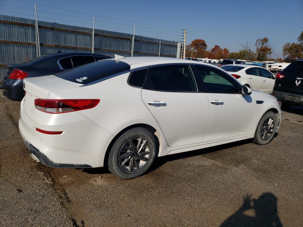 2019 KIA Optima VIN 5XXGT4L36KG349619 Copart auction photo, front end / minor dent/scratches damage thumbnail 3