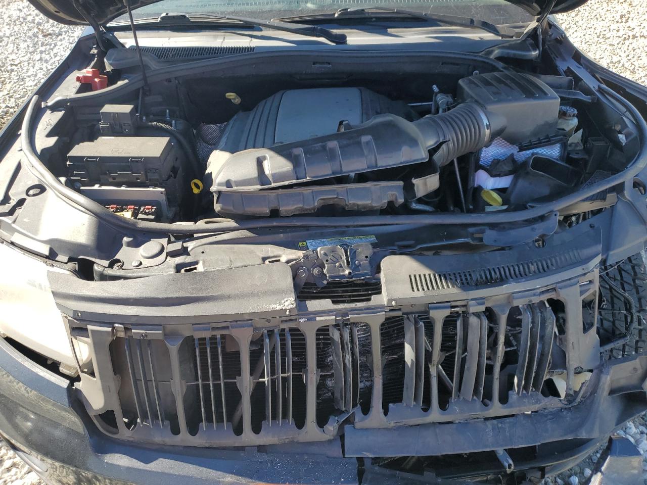 2011 Jeep Grand Cherokee VIN 1J4RS5GT4BC569198 Copart auction photo, front end damage thumbnail 12