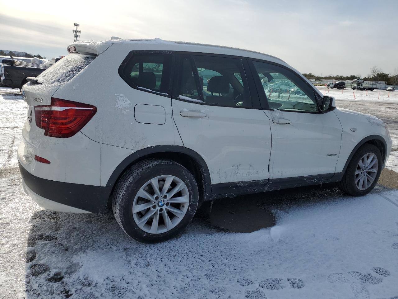 2013 BMW X3 VIN 5UXWX9C51D0A27765 Copart auction photo, minor dent/scratches damage thumbnail 3