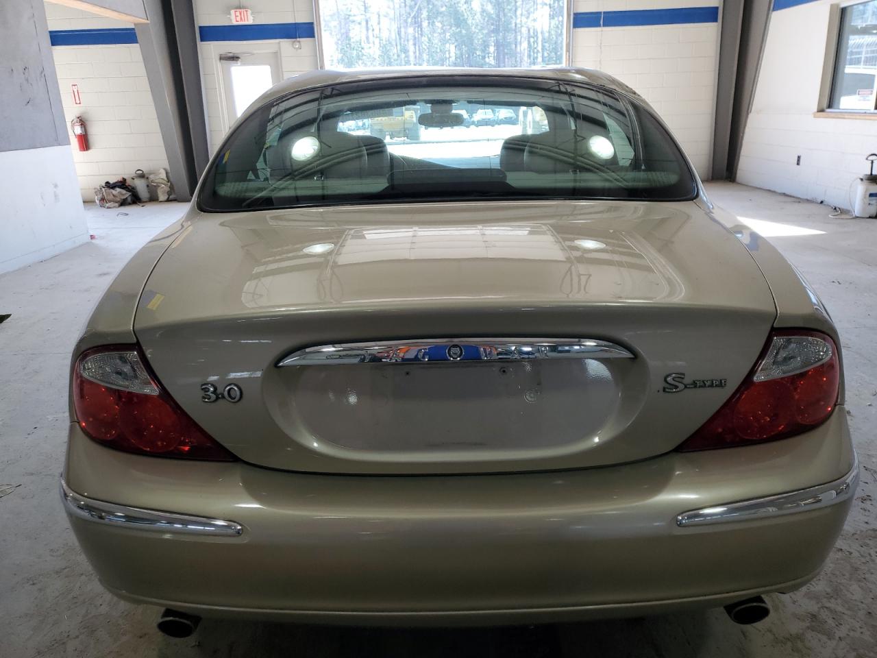 2000 Jaguar S-Type VIN SAJDA01C0YFL48589 Copart auction photo, top/roof damage thumbnail 6