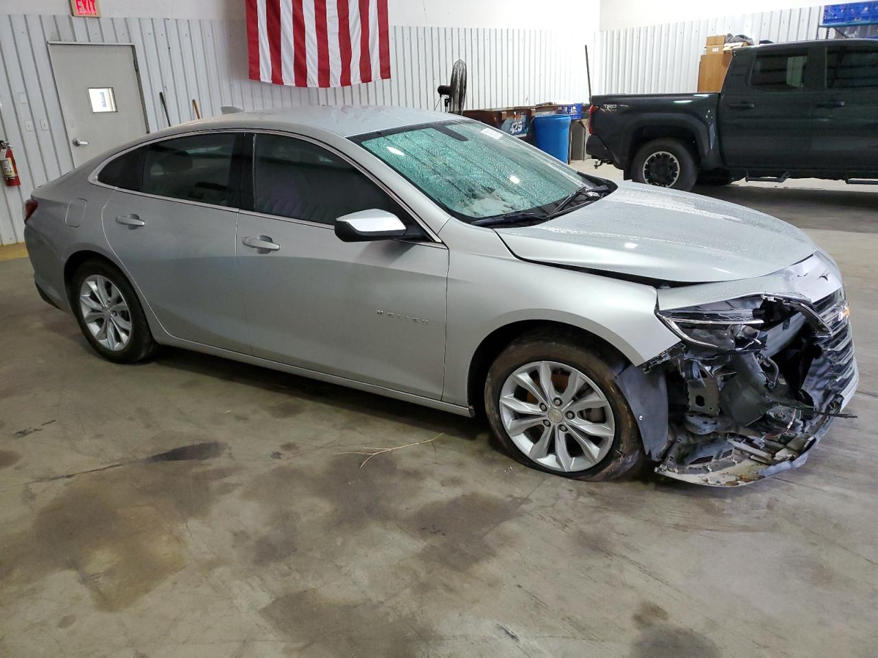 2021 Chevrolet Malibu VIN 1G1ZD5ST5MF071884 Copart auction photo, front end / minor dent/scratches damage thumbnail 4