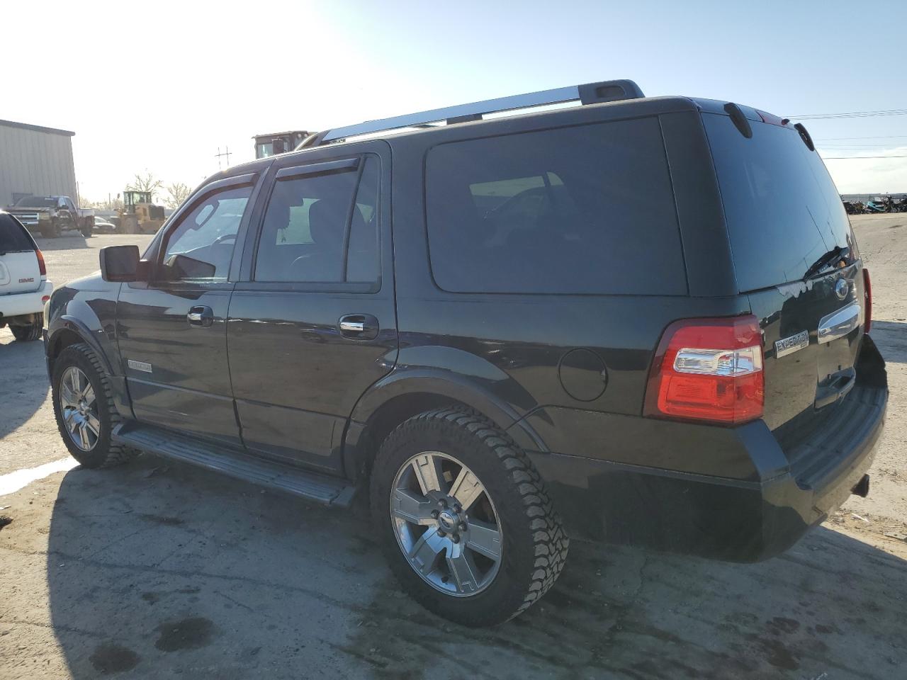 2007 Ford Expedition VIN 1FMFU20507LA21974 Copart auction photo, front end / minor dent/scratches damage thumbnail 2