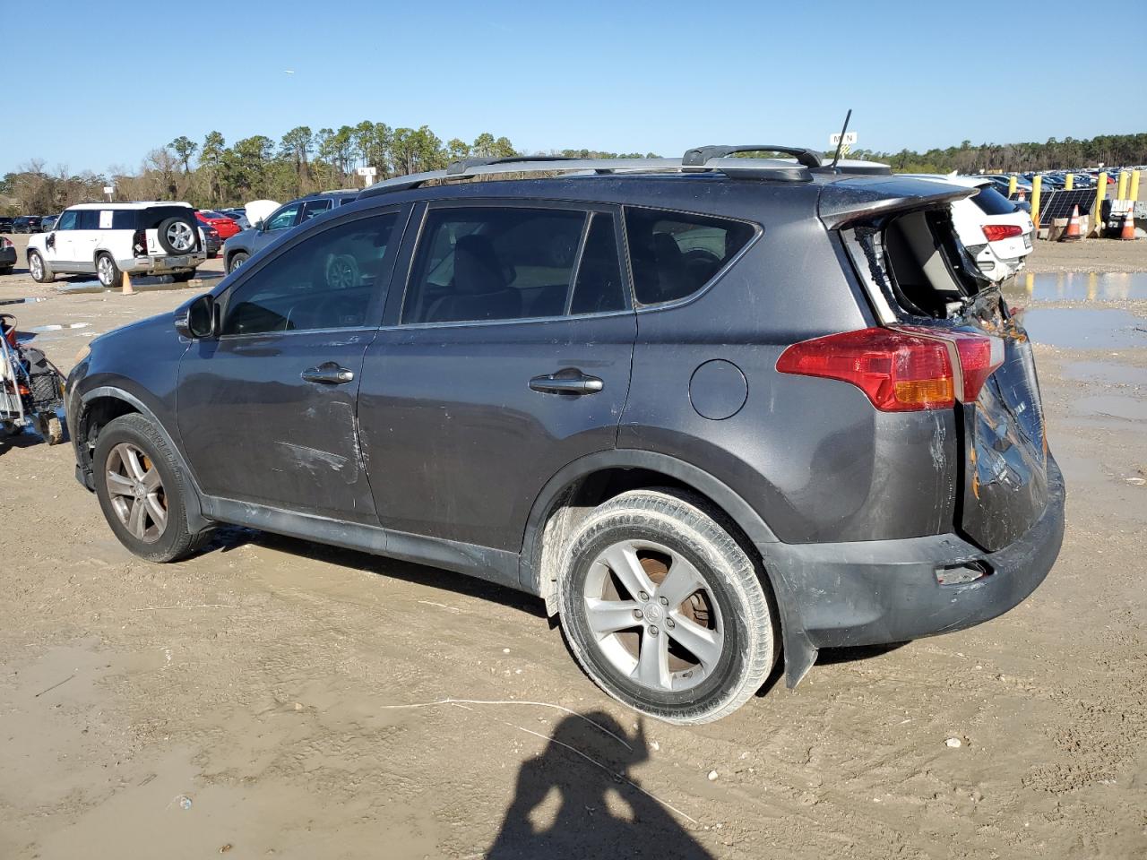 2013 Toyota RAV 4 VIN 2T3WFREV6DW010633 Copart auction photo, rear end / all over damage thumbnail 2