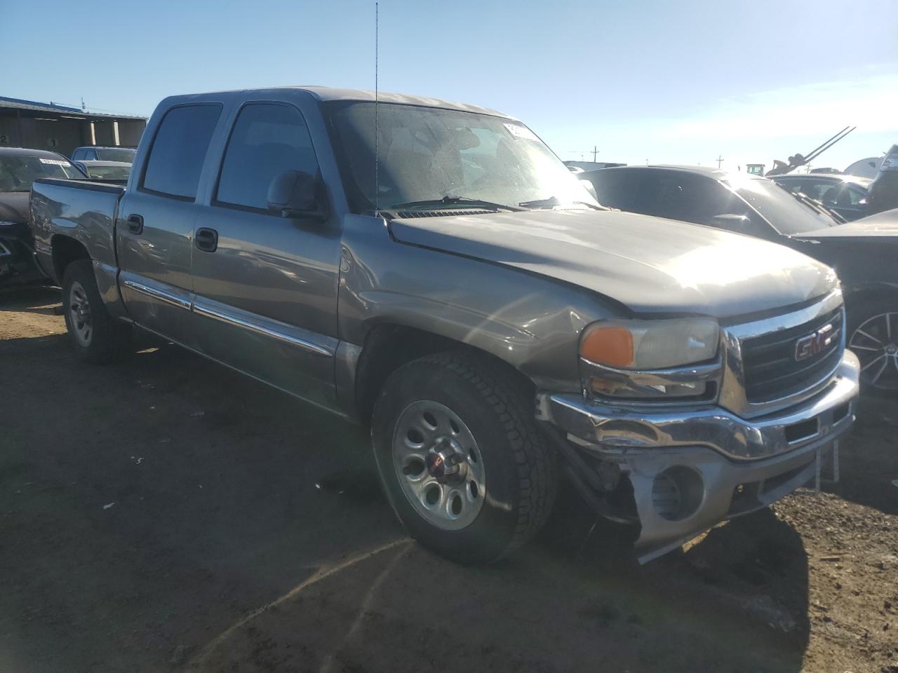 2006 GMC Sierra VIN 2GTEC13V761305874 Copart auction photo, front end damage thumbnail 4