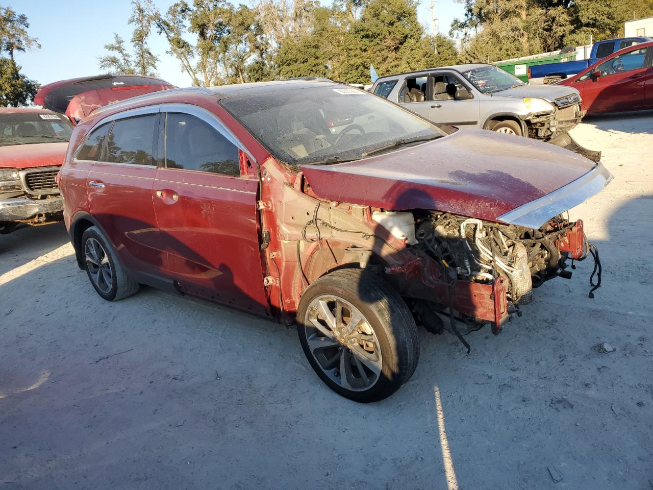 2019 KIA Sorento VIN 5XYPH4A55KG469087 Copart auction photo, front end damage thumbnail 4