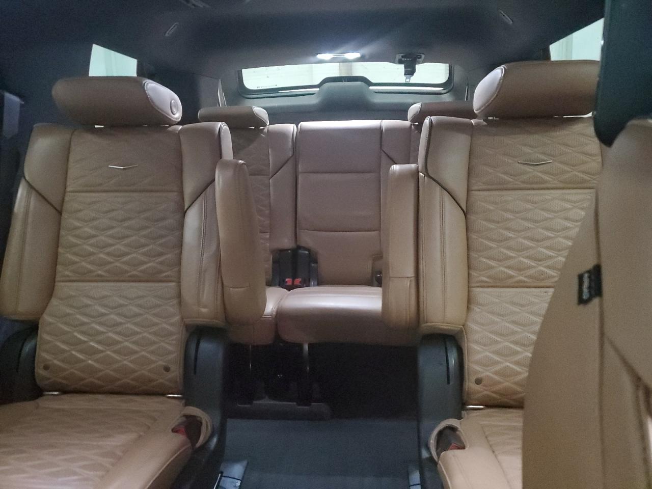 2021 Cadillac Escalade VIN 1GYS4FKLXMR321692 Copart auction photo, rear end / side damage thumbnail 10