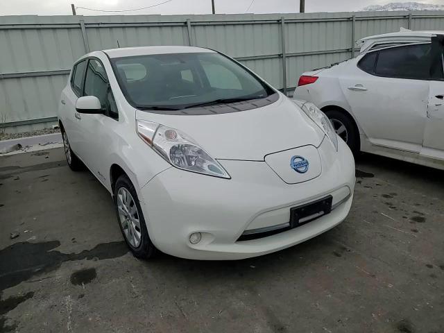 2016 Nissan Leaf VIN 1N4AZ0CP8GC301777 Copart auction photo, side damage thumbnail 11