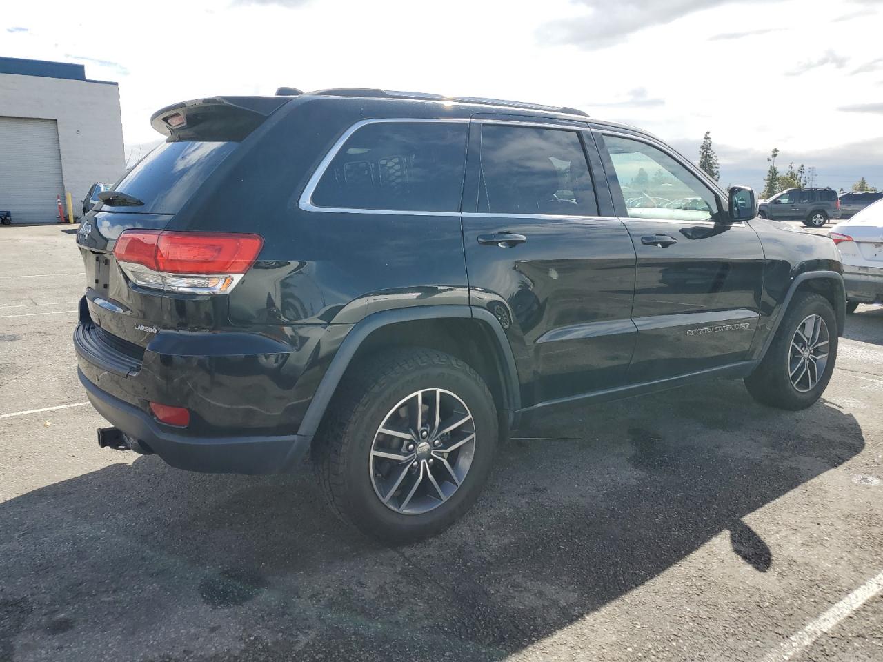2018 Jeep Grand Cherokee VIN 1C4RJFAG5JC475887 Copart auction photo, front end damage thumbnail 3