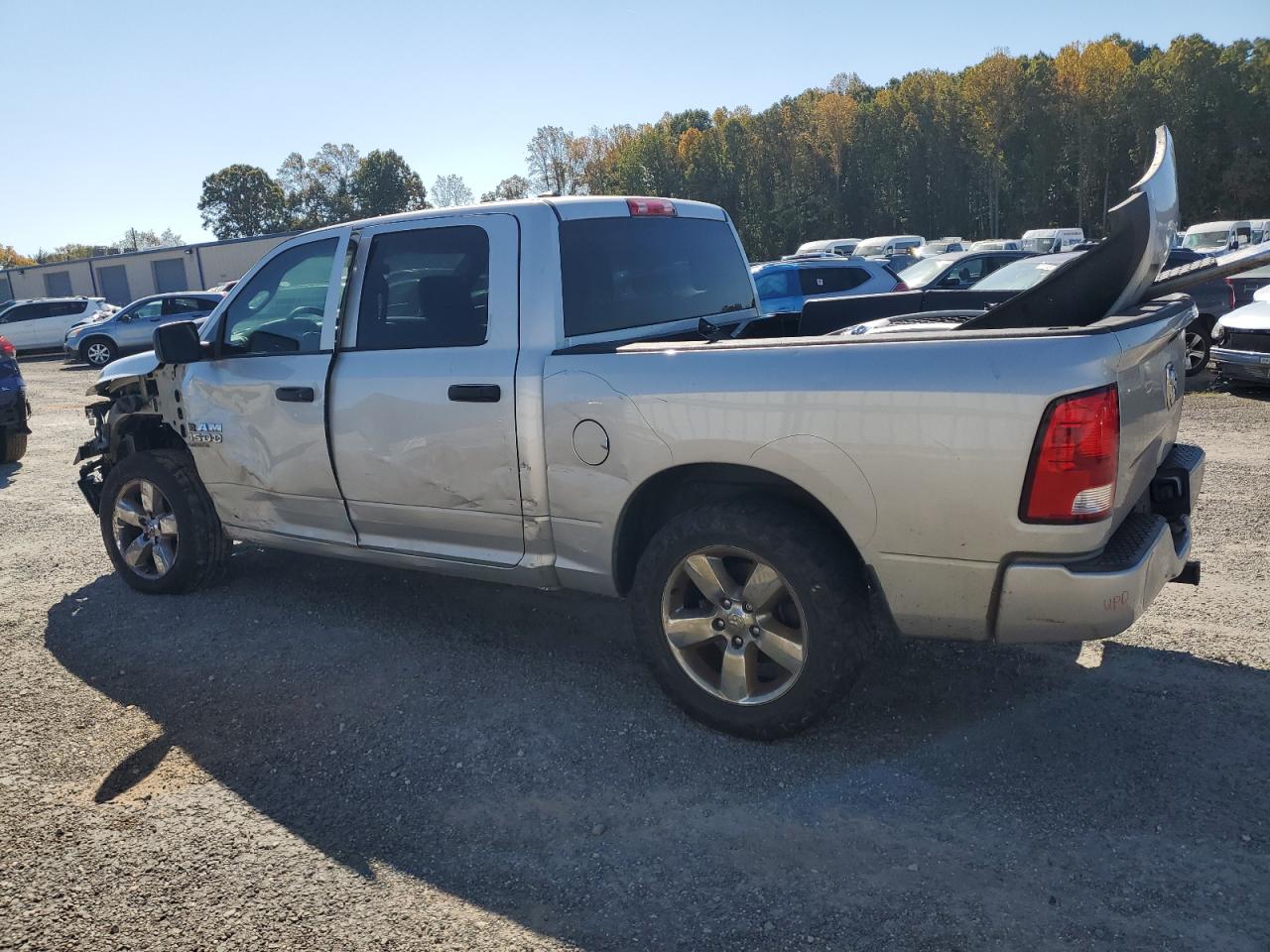 2019 RAM 1500 VIN 1C6RR6KGXKS528508 Copart auction photo, side / front end damage thumbnail 2