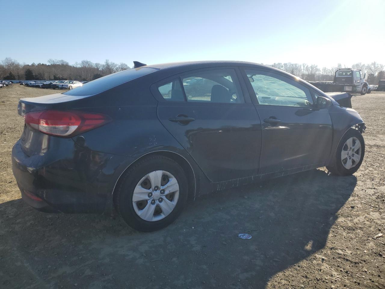 2017 KIA Forte VIN 3KPFK4A7XHE124819 Copart auction photo, front end damage thumbnail 3