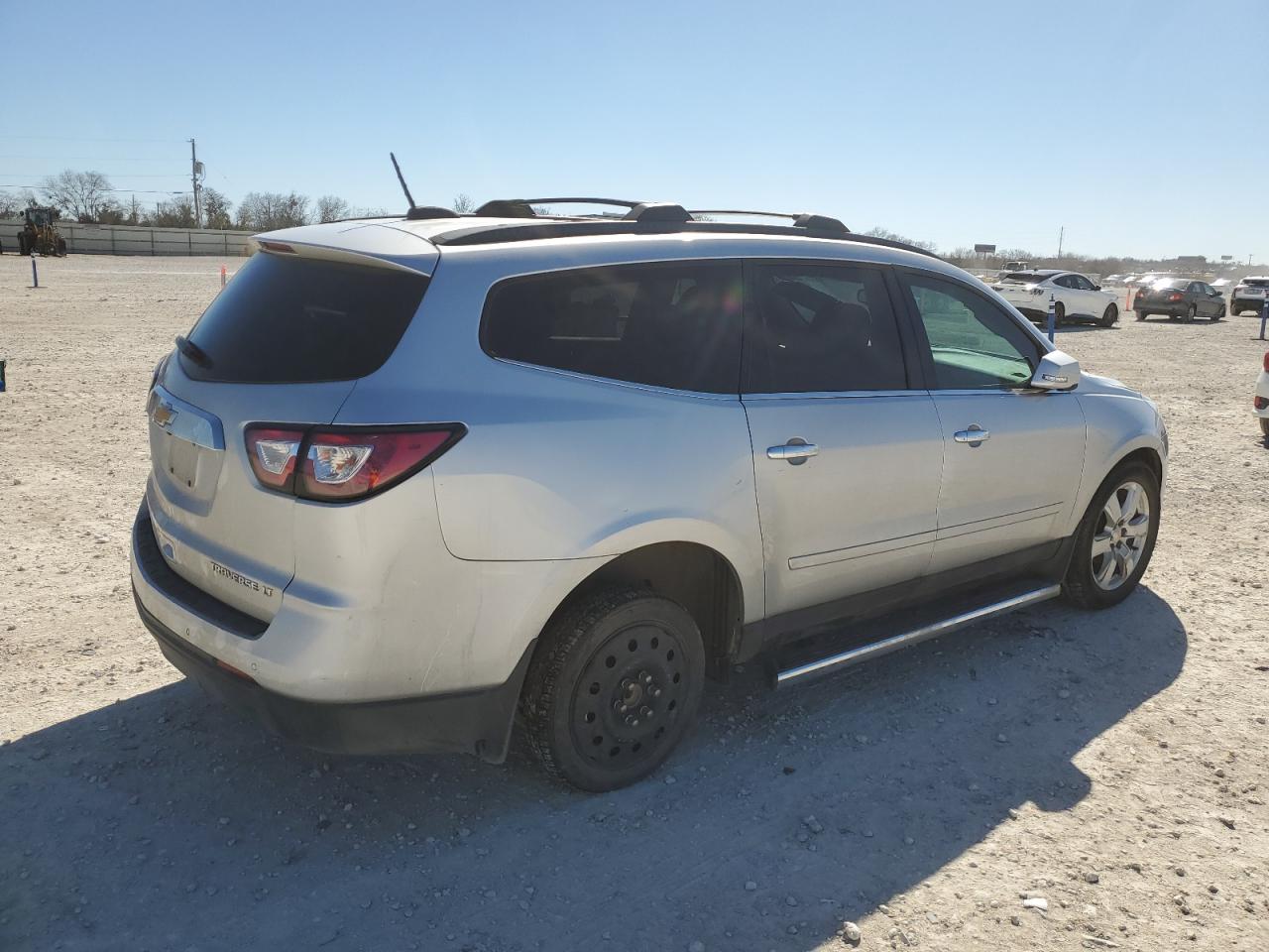 2016 Chevrolet Traverse VIN 1GNKRGKD6GJ301293 Copart auction photo, hail / front end damage thumbnail 3