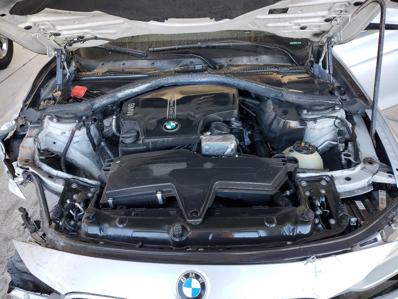 2015 BMW 3er VIN WBA3A5G55FNS82671 Copart auction photo, front end / side damage thumbnail 11