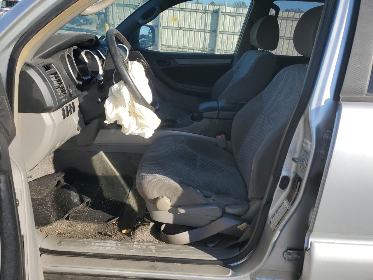 2006 Toyota 4Runner VIN JTEZU14R060066854 Copart auction photo, front end damage thumbnail 7