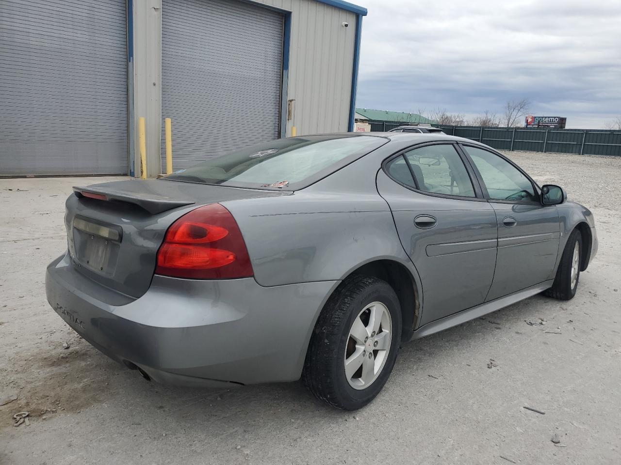 2008 Pontiac Grand Prix VIN 2G2WP552981171847 Copart auction photo, all over damage thumbnail 3