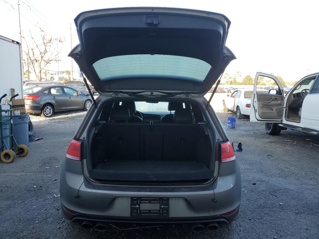 2017 Volkswagen Golf VIN WVWVF7AU0HW086689 Copart auction photo, front end damage thumbnail 6