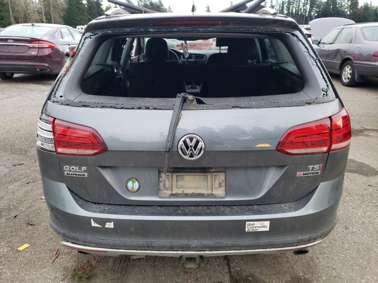 2018 Volkswagen Golf VIN 3VWH17AUXJM765514 Copart auction photo, rollover damage thumbnail 6