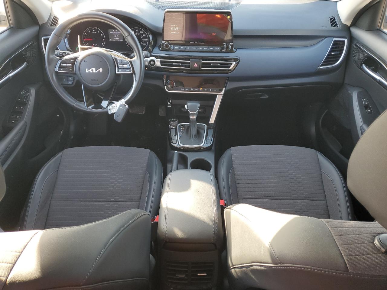 2022 KIA Seltos VIN KNDEU2AA6N7345187 Copart auction photo, rear end / minor dent/scratches damage thumbnail 8