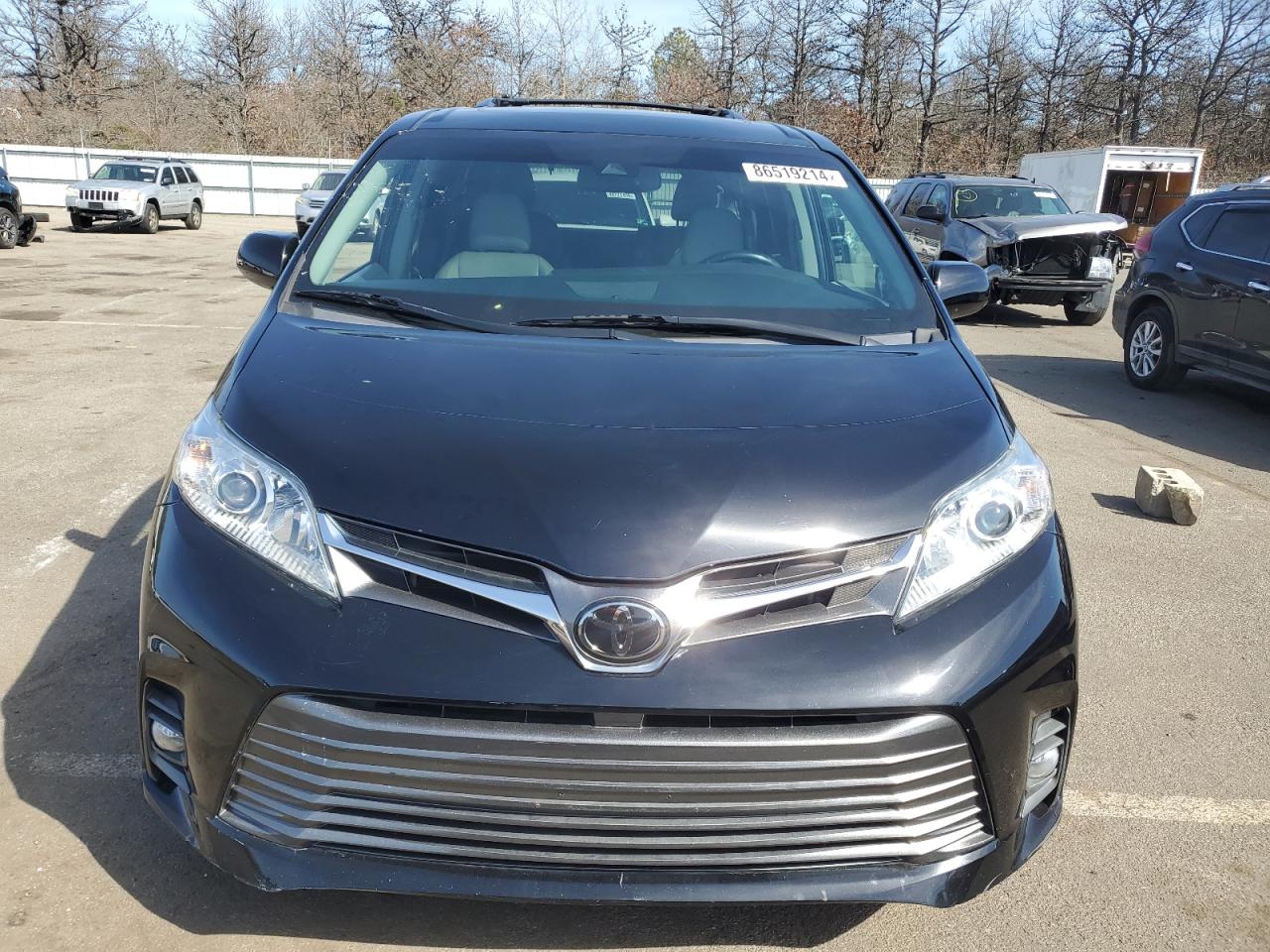 2020 Toyota Sienna VIN 5TDYZ3DC7LS051740 Copart auction photo, minor dent/scratches damage thumbnail 5