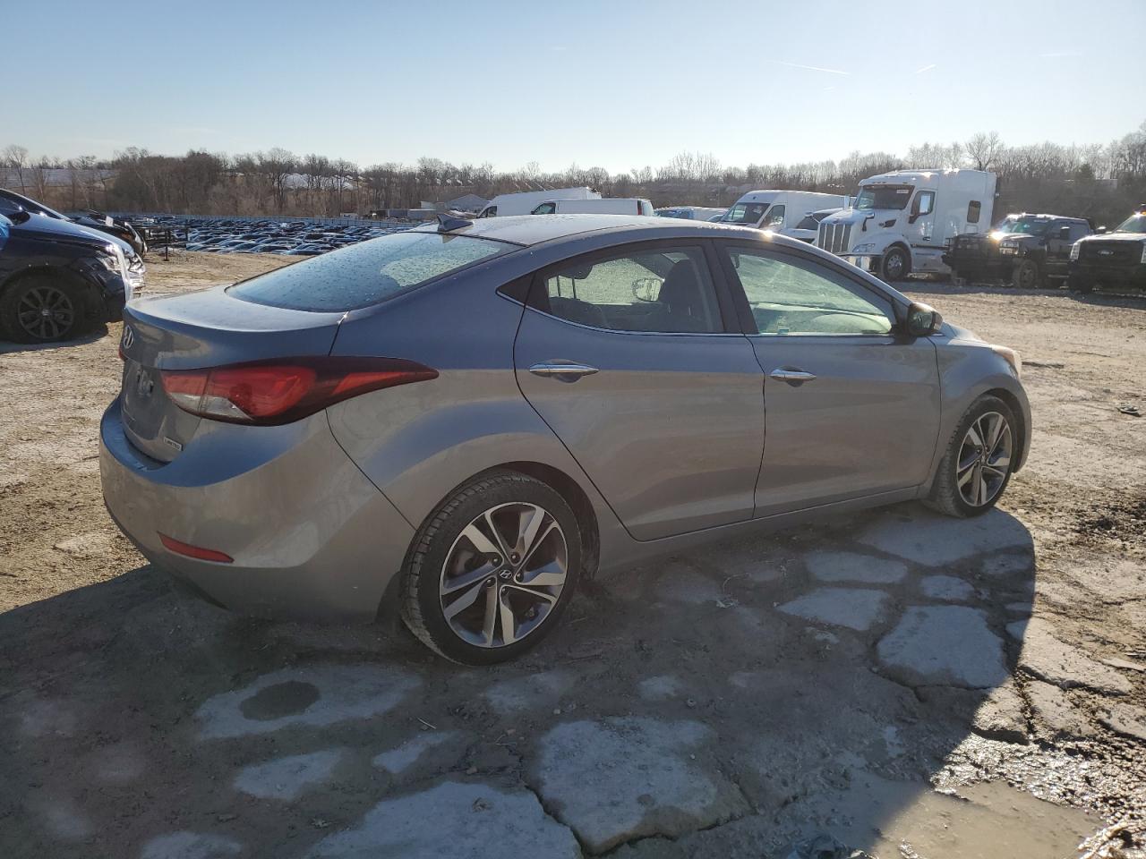 2015 Hyundai Elantra VIN KMHDH4AE5FU393924 Copart auction photo, minor dent/scratches damage thumbnail 3