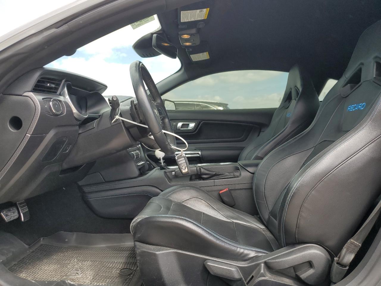 2021 Ford Mustang VIN 1FA6P8CF2M5106064 Copart auction photo, front end / minor dent/scratches damage thumbnail 7